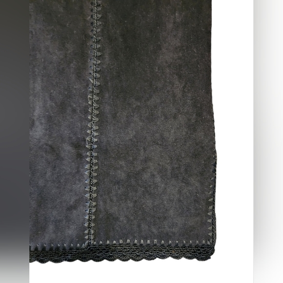 Faux Suede Black Midi Skirt with crochet trim and stitching detail BNWT - Picture 3 of 6